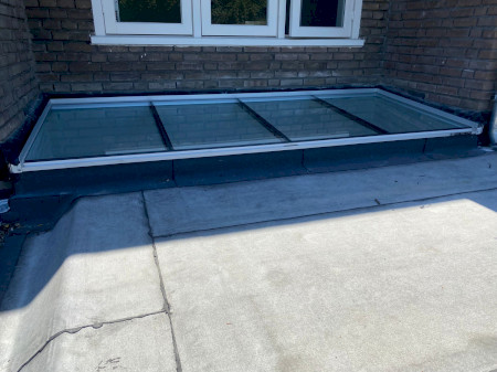 Lichtstraat tegen de gevel