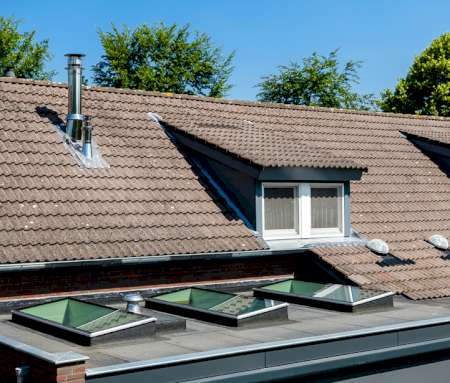 Dakraam plat dak voor daglicht in huis Vlakkelichtkoepel